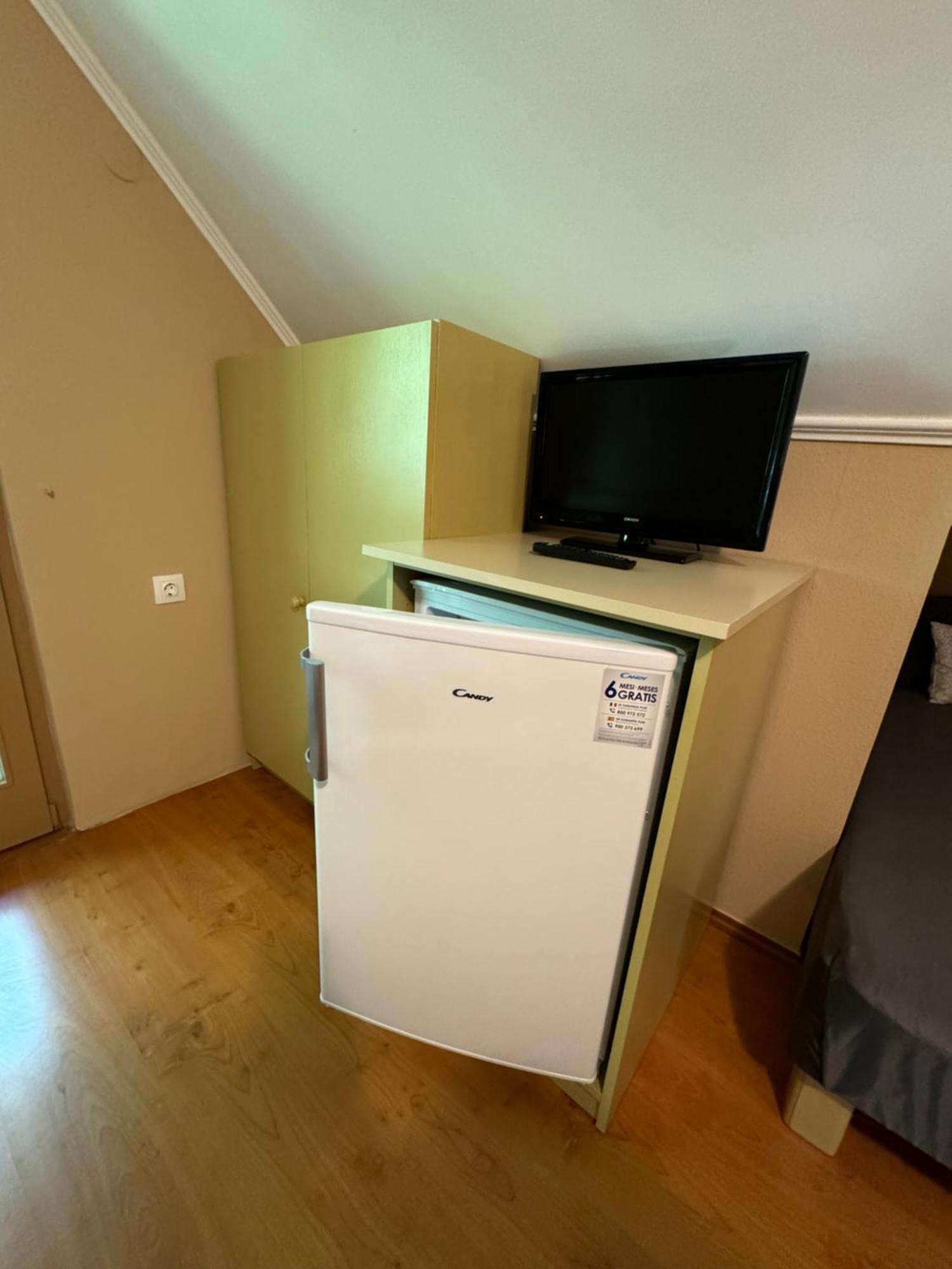 Rozsa Apartman 2 Alsoors Ruang foto